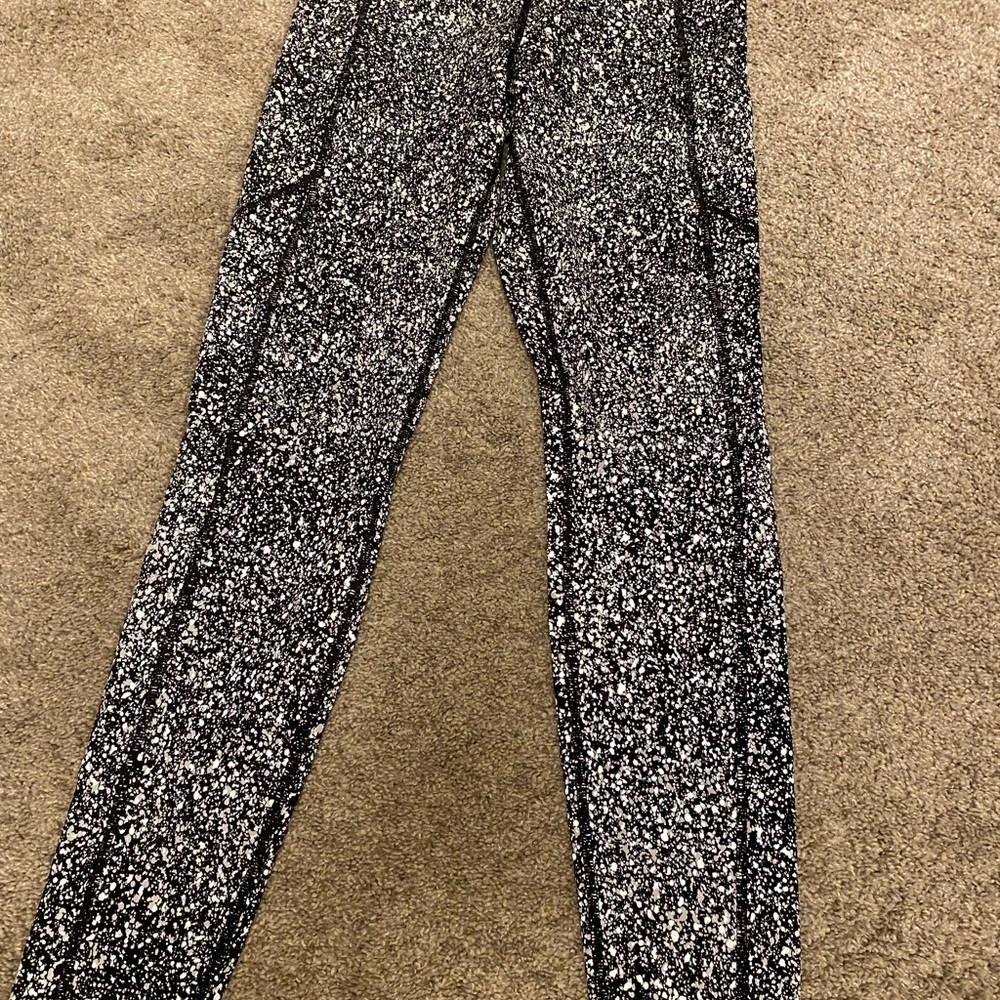 Lululemon Speed Tight 360 Reflective. Size 6.